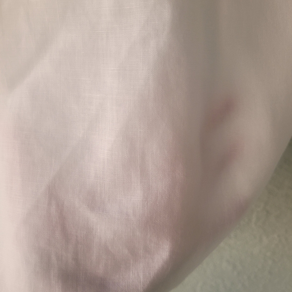 Linen Cut.loose White Sleeveless Blouse - Picture 7 of 12